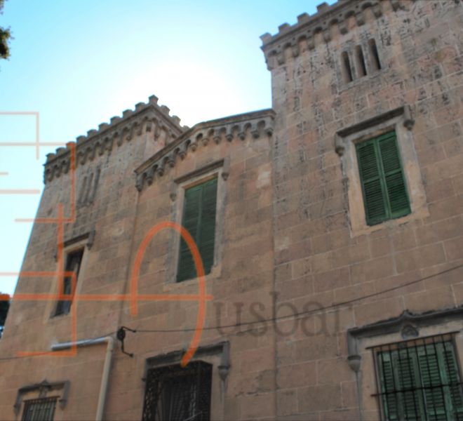 Fachada de castillo casa en barcelona